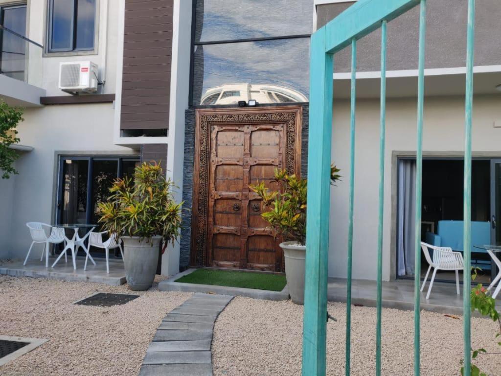 Shanti Haveli Beachfront Apartments Flic en Flac Экстерьер фото